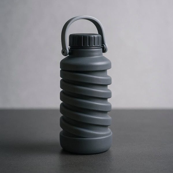 Space-Saving Foldable Flask - Travel Hydration Innovation